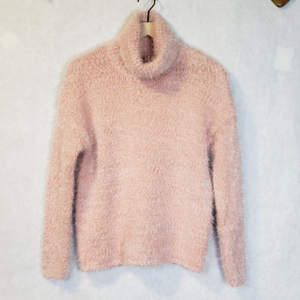 LUX II Soft Eyelash Fuzzy Sweater Size Large